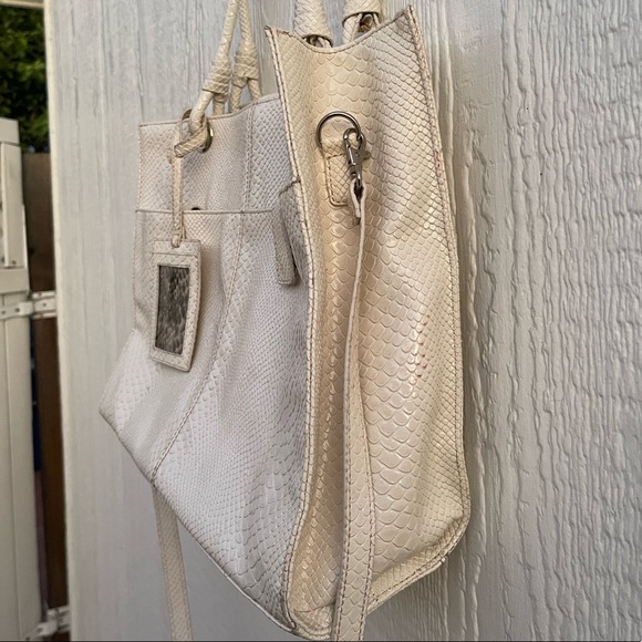 Wilson Leather Snake Skin Patent Leather cream Tote Bag - Picture 4 of 16